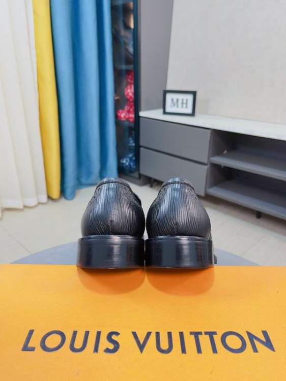 Picture of Louis Vuitton Shoes _SKULVsz38-45mnf023114125